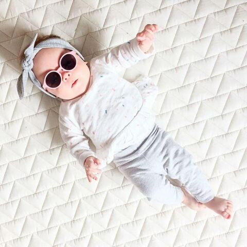 Izipizi SunBaby Bebek Güneş Gözlüğü - 0-9 Ay / Pembe