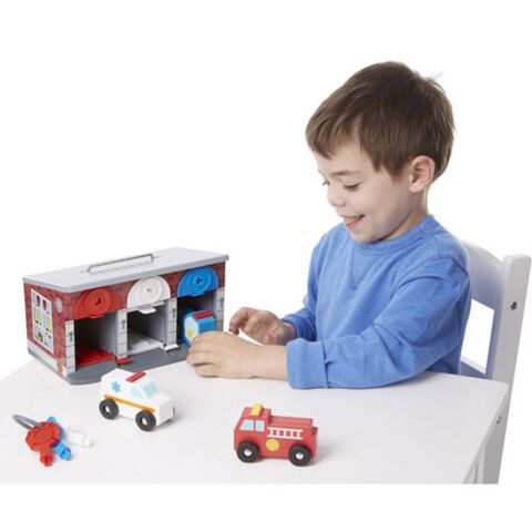 Melissa&Doug Ahşap Kilitli Kurtarma Araçları Garajı