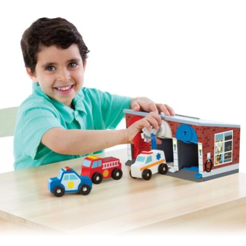 Melissa&Doug Ahşap Kilitli Kurtarma Araçları Garajı