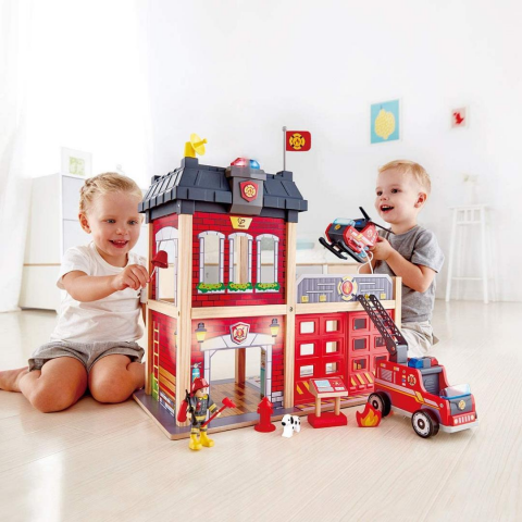 Hape Oyuncak Şehir İtfaiye İstasyonu / City Fire Station