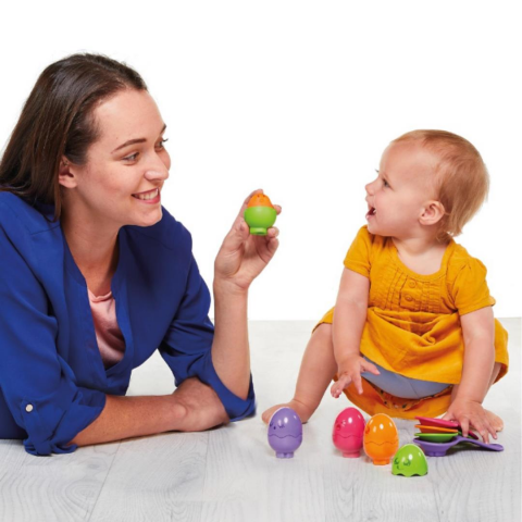 Tomy Saklambaçlı Yumurtalar Kaşık Seti / Hide&Squeak Egg&Spoon