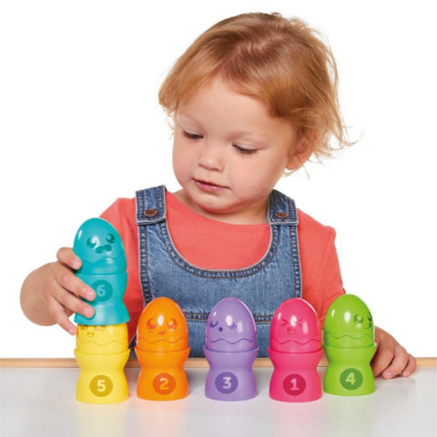 Tomy Saklambaçlı Yumurta Kule Seti / Hide & Squeak Egg Stackers