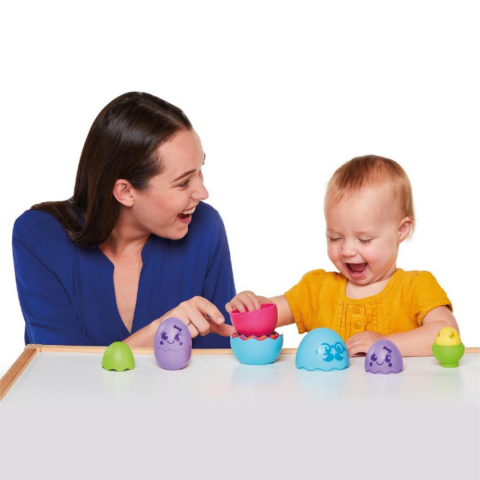 Tomy İç İçe Yumurtalar / Toomies Hide & Squeak Nesting Eggs