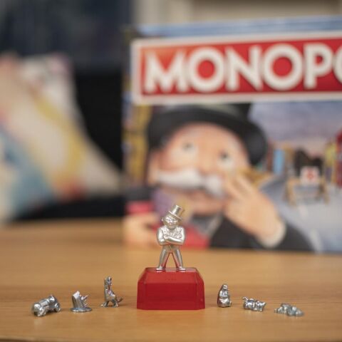Hasbro Monopoly Şanslı Kaybedenler 8+Yaş Eğlenceli Aile Oyunu