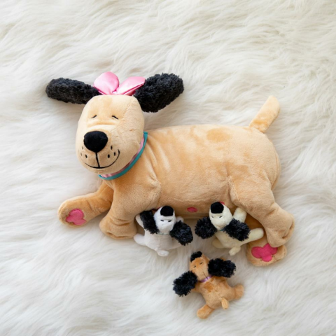 Manhattan Toy Nana ve Yavruları / Nursing Nana Dog