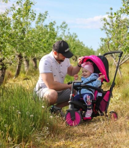SmarTrike STR3 Plus 5’i 1 Arada Modüler Katlanabilir Bebek Arabası ve Üç Tekerlekli Bebek Bisikleti - Pink