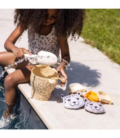 Swim Essentials Leopard Silikon Oyuncak Seti -Kova, Kürek ve 3 adet Kalıp