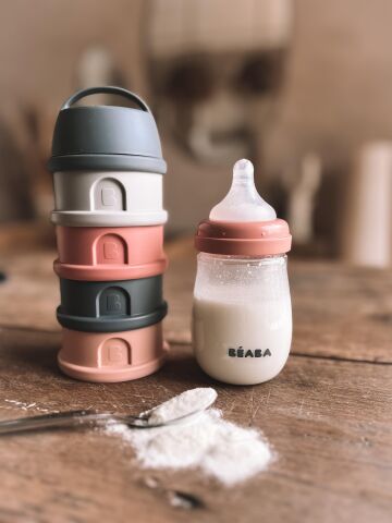 Beaba - 4 Katmanlı süt tozu kutusu ve atıştırmalık kabı (Mineral Grey/ Pink)