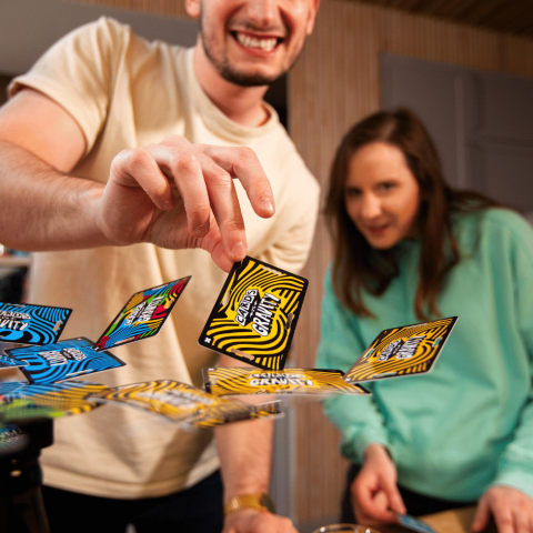 Big Potato Games - Cards Vs Gravity Pro Kutu Oyunu