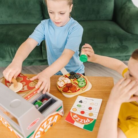 Melissa & Doug - Ahşap Pizza Tezgahı - Hazırla, Pişir ve Servis Et