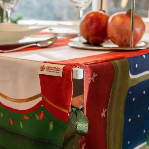 Kids & Tales Santa’s Table – Masa Örtüsü Oyun Evi