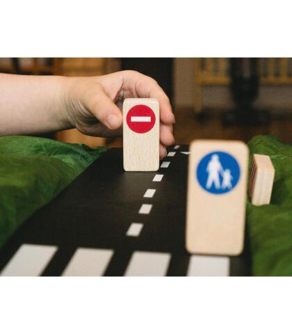 Waytoplay - Roadblocks Set Traffic Signs