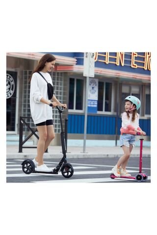 Maxi Micro Deluxe LED 3 Tekerlekli Scooter Blue