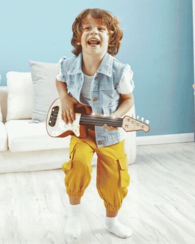 Hape Işıklı Öğretici Ukulele