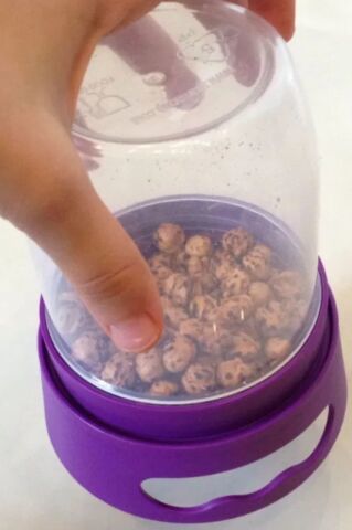 MamaCup Dökülmeyi Önleyen Atıştırmalık Kabı - Mor